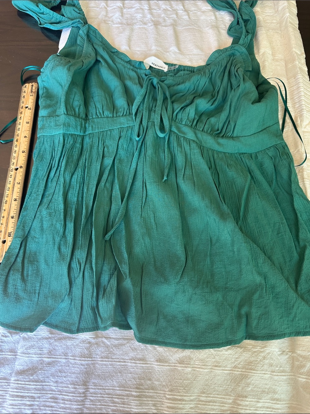 Tie-Front Sleeveless Tank Top in Green - Picture 5 of 6